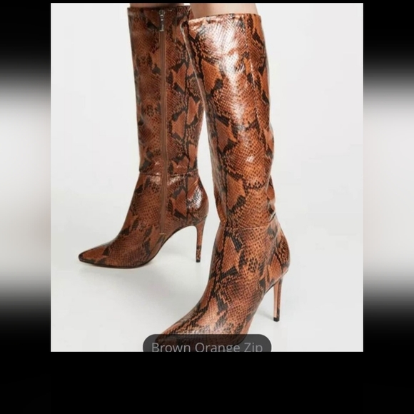 Over the knee pointed toe runway boots -NEW - Picture 1 of 1